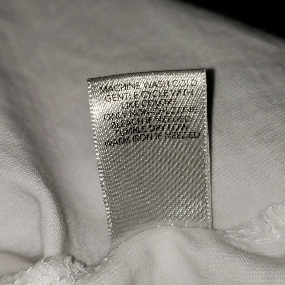 ๐$8 or 4/$20! Christopher & Banks Basic White T-Shirt Size Small Petite ๐ - Picture 4 of 4